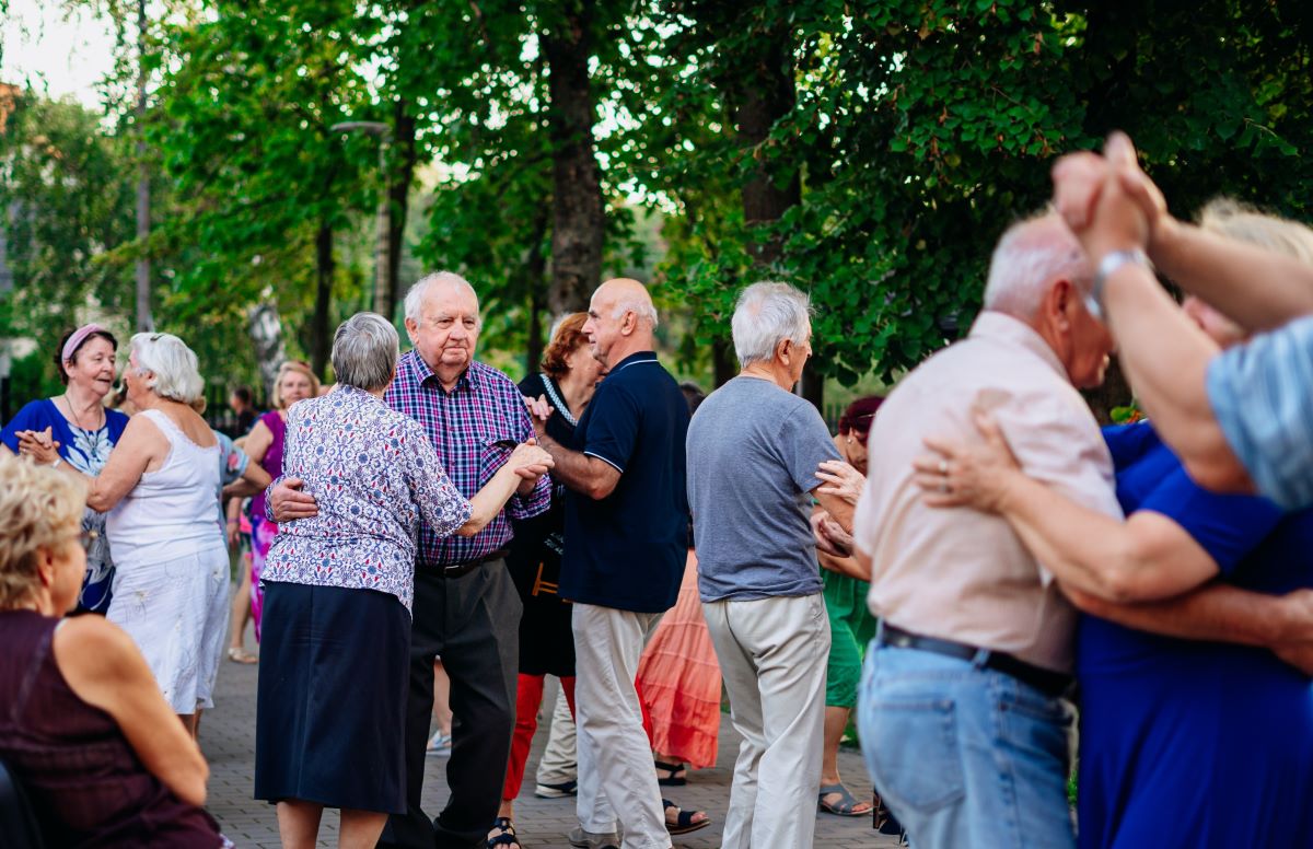 Taniec towarzyski dla seniorów "najtrudniejszy pierwszy krok"