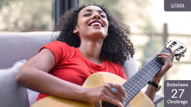 Zajęcia gry na gitarze i ukulele