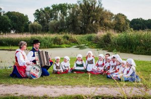 Zespół Folklorystyczny "Dzieci Kujaw" grupa początkująca